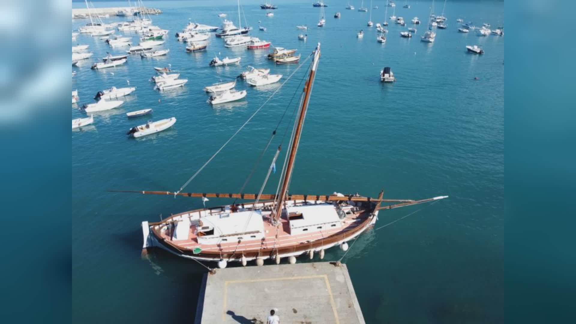 Sestri Levante, varato l'ultimo leudo navigante: la storica imbarcazione potrà esserre ammirata in occasione dell'arrivo dell'Ocean Race