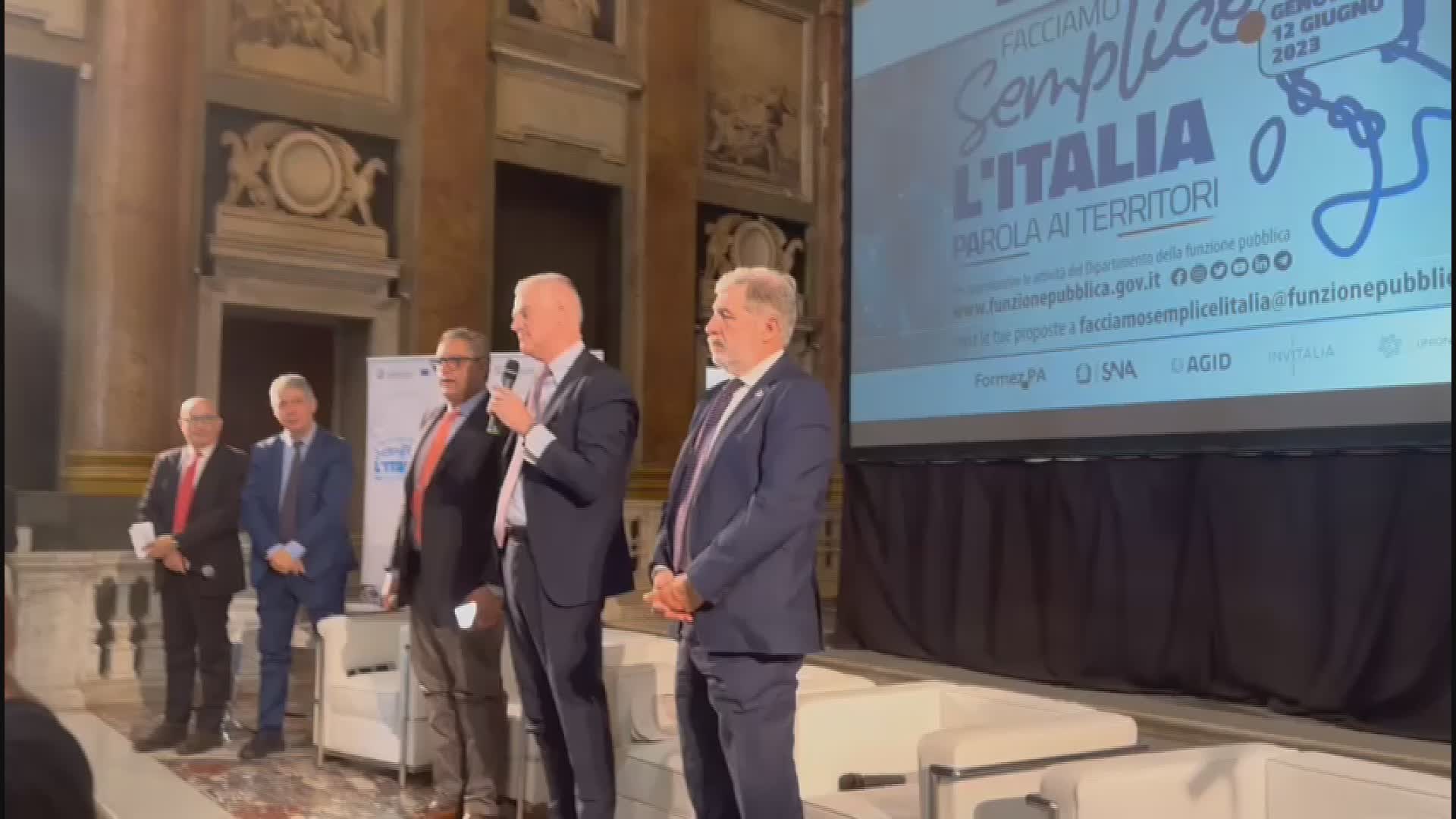 Morte Berlusconi, il ministro Zangrillo: "Una perdita per l'intero Paese"