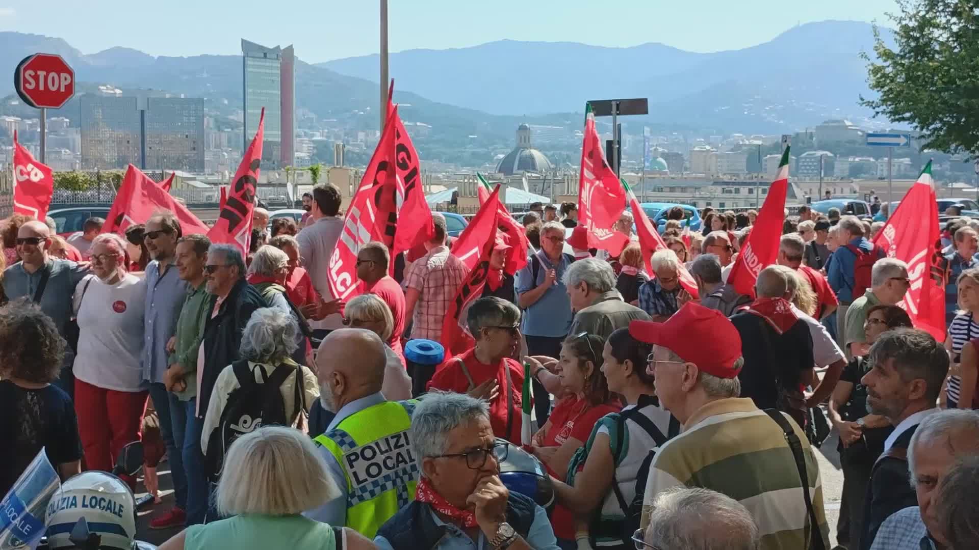 Genova, CGIL scende in corteo per la sanità pubblica