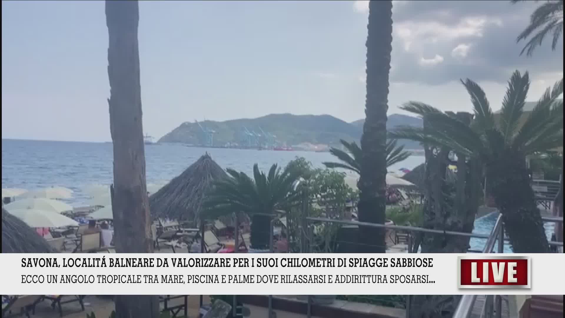 A Savona un angolo tropicale tra piscina mare e palme