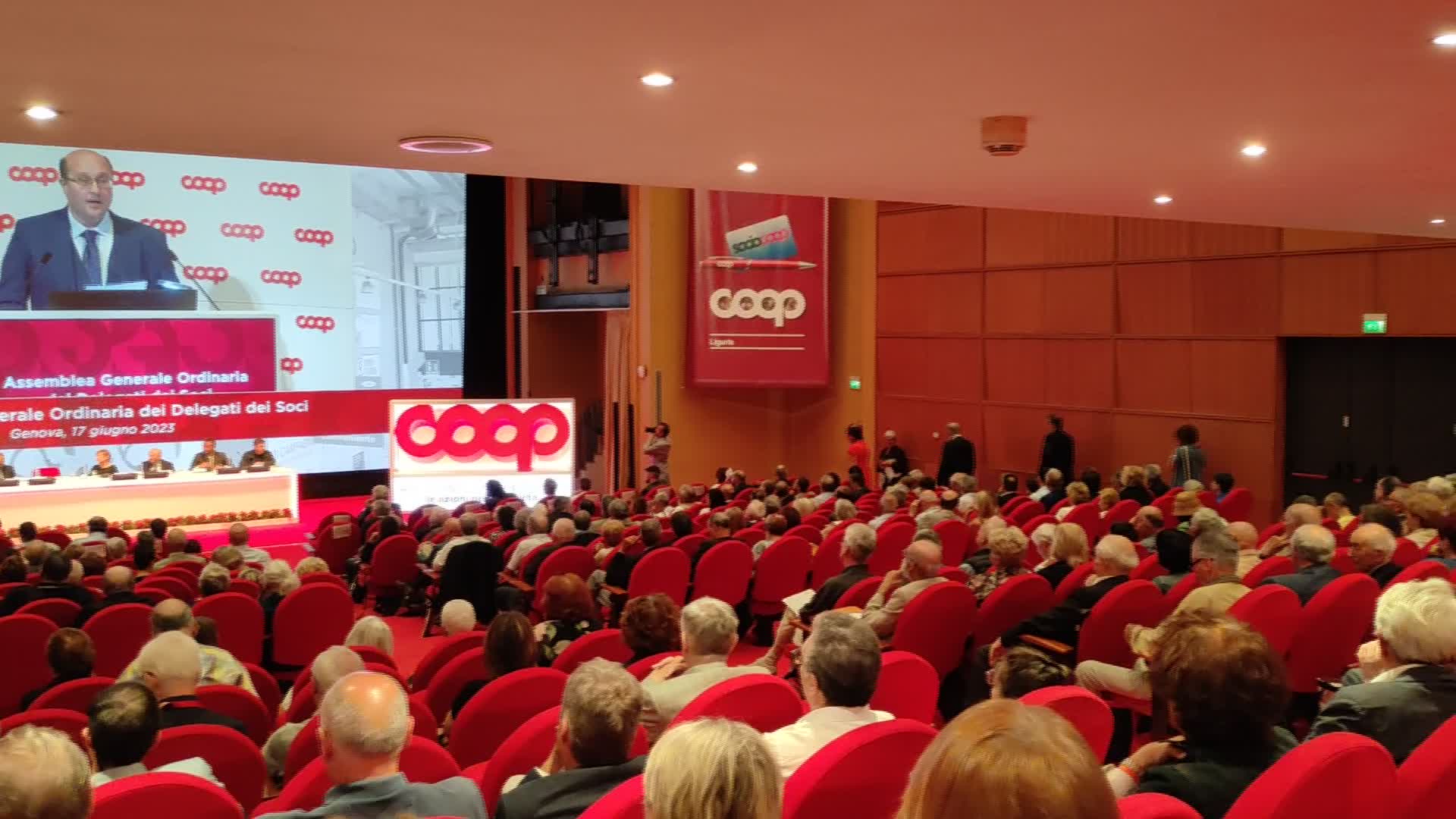 Coop Italia, l'a.d. Latini: "La sfida è l'attenzione ai prodotti, rispettando ambiente e diritti delle persone"