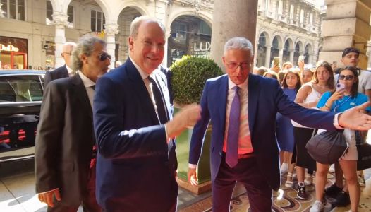 Genova accoglie il Principe Alberto II di Monaco: le immagini dell'arrivo all'Hotel Bristol in via XX Settembre