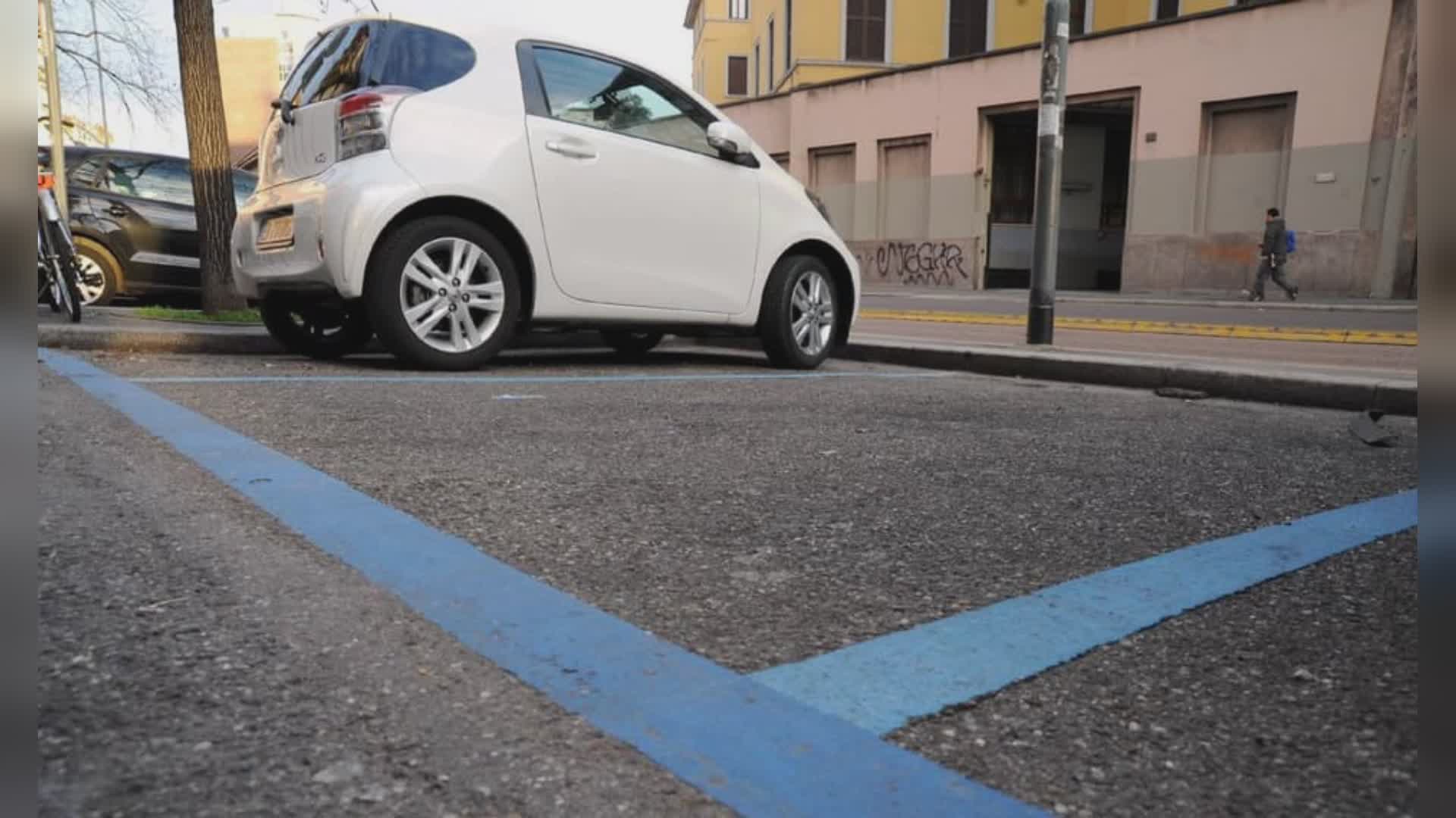 Saldi a Genova, parcheggi gratuiti per due weekend: ecco quali