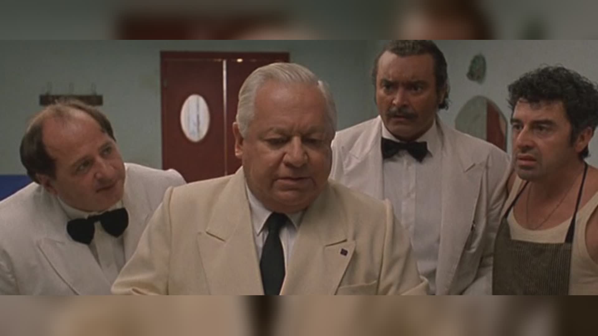 Genova: a luglio 8mila assunzioni, ma mancano 2mila camerieri