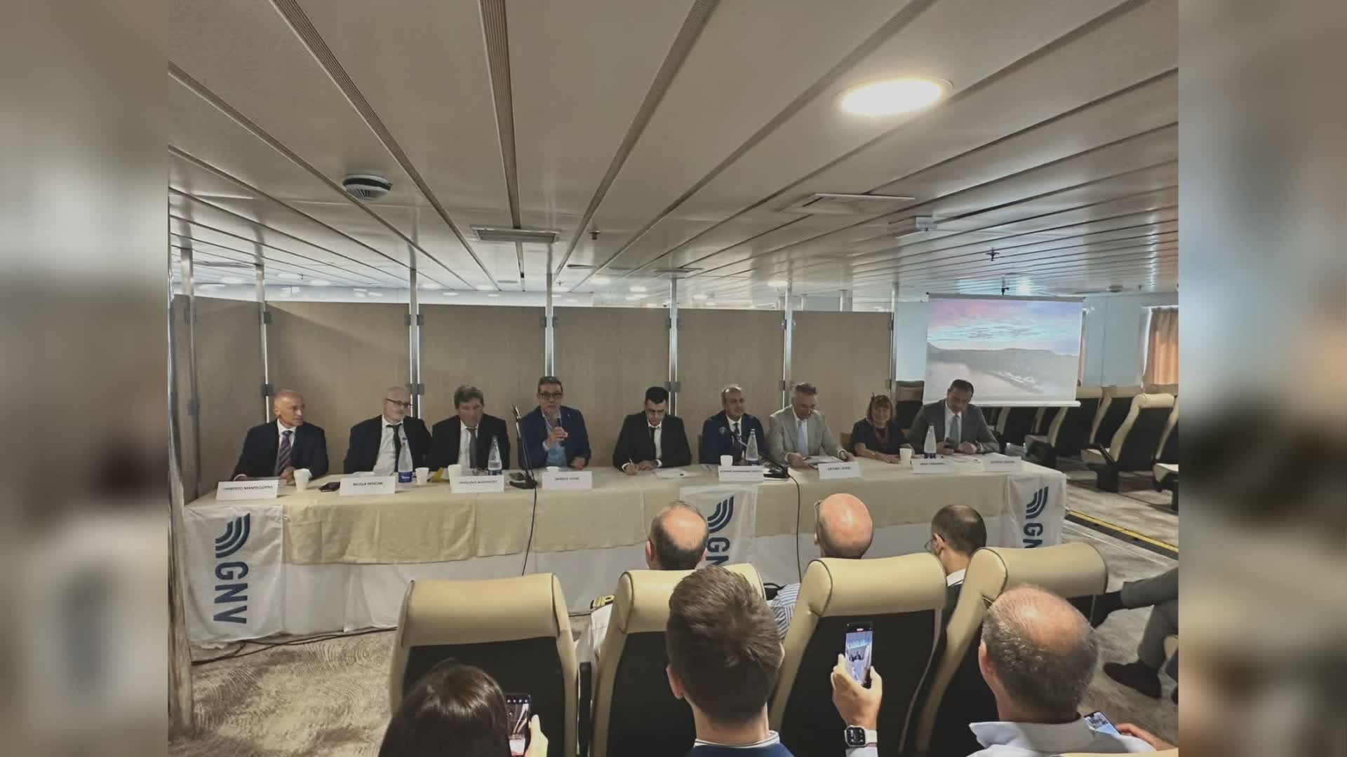 Salute e sicurezza sul lavoro in porto, firmato protocollo d'intesa fra Assarmatori e Inail Campania