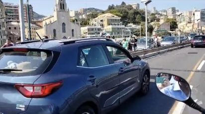 Genova: incidente in Sopraelevata, morto motociclista, traffico bloccato