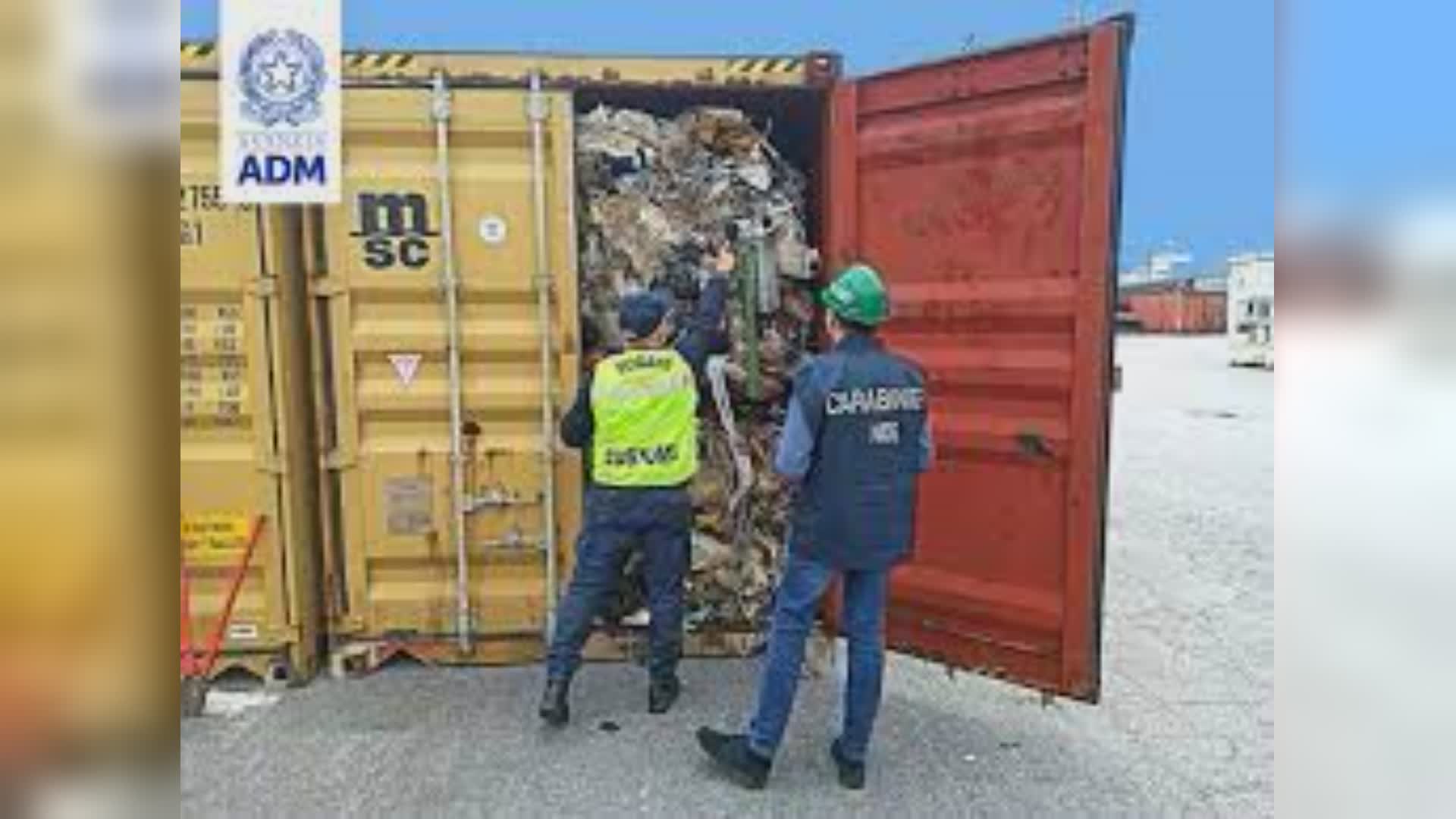 Genova, evadono Iva e dazi doganali per milioni di euro: capi banda in carcere, otto ai domiciliari