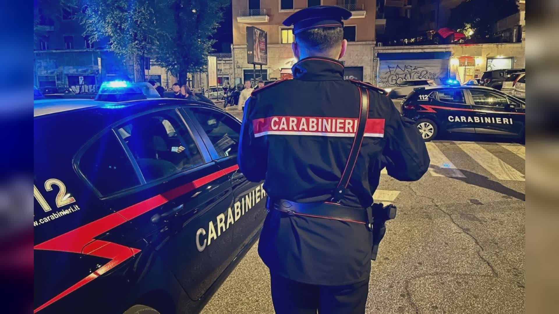 Genova, tenta uno scippo a una ragazza ma viene visto dai carabinieri: denunciato