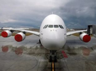 Aeroporto Sardegna, l'assessore regionale Moro: "Avanti con nostro modello continuità territoriale aerea. Più voli e tetto tariffe"