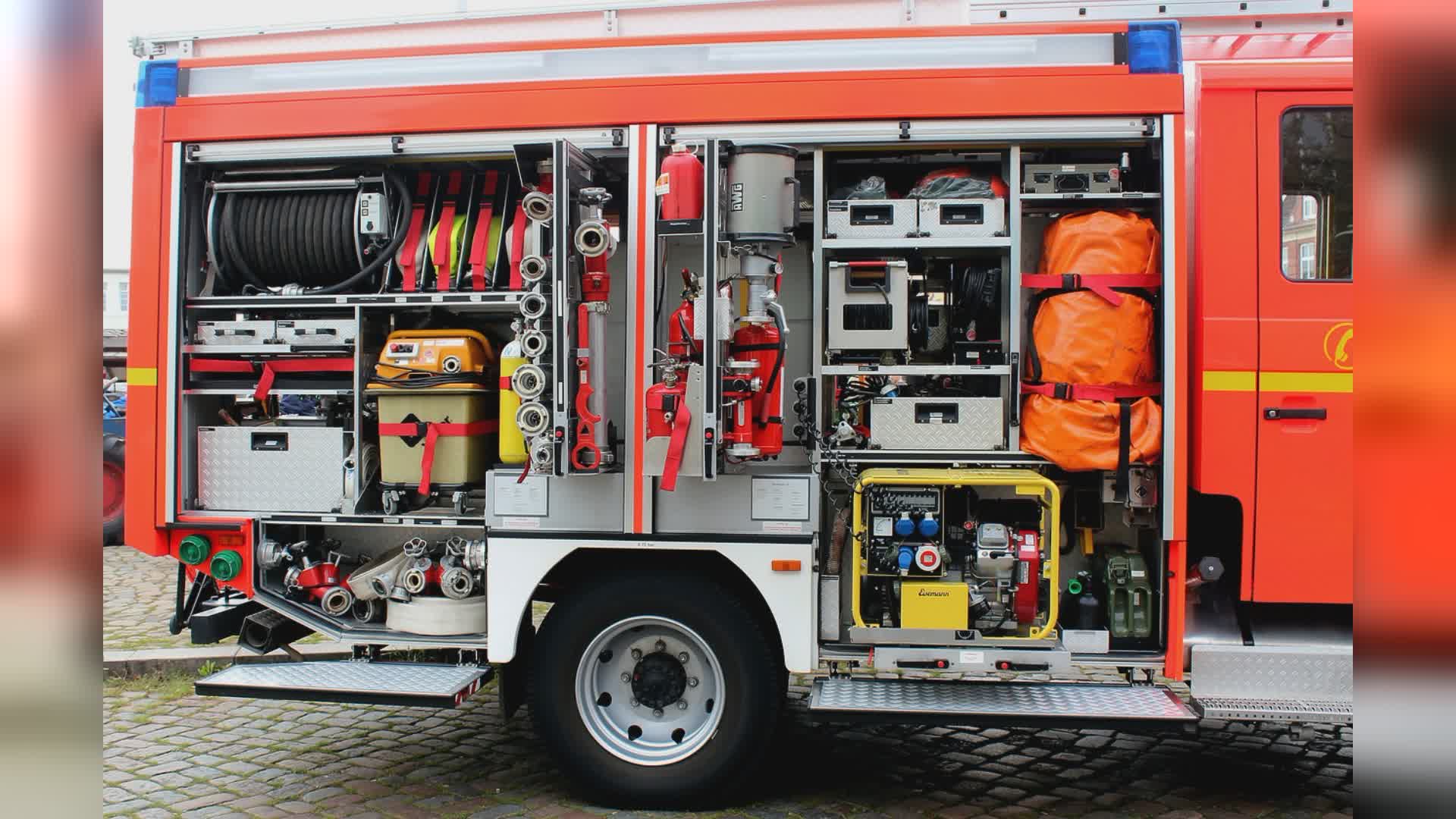 Genova, paura a Molassana per l'esplosione di bombola da campeggio: due ustionati