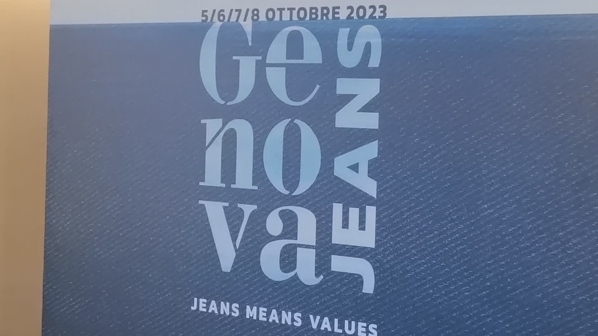 Genova Jeans si presenta con testimonial d'eccezione e foto creative