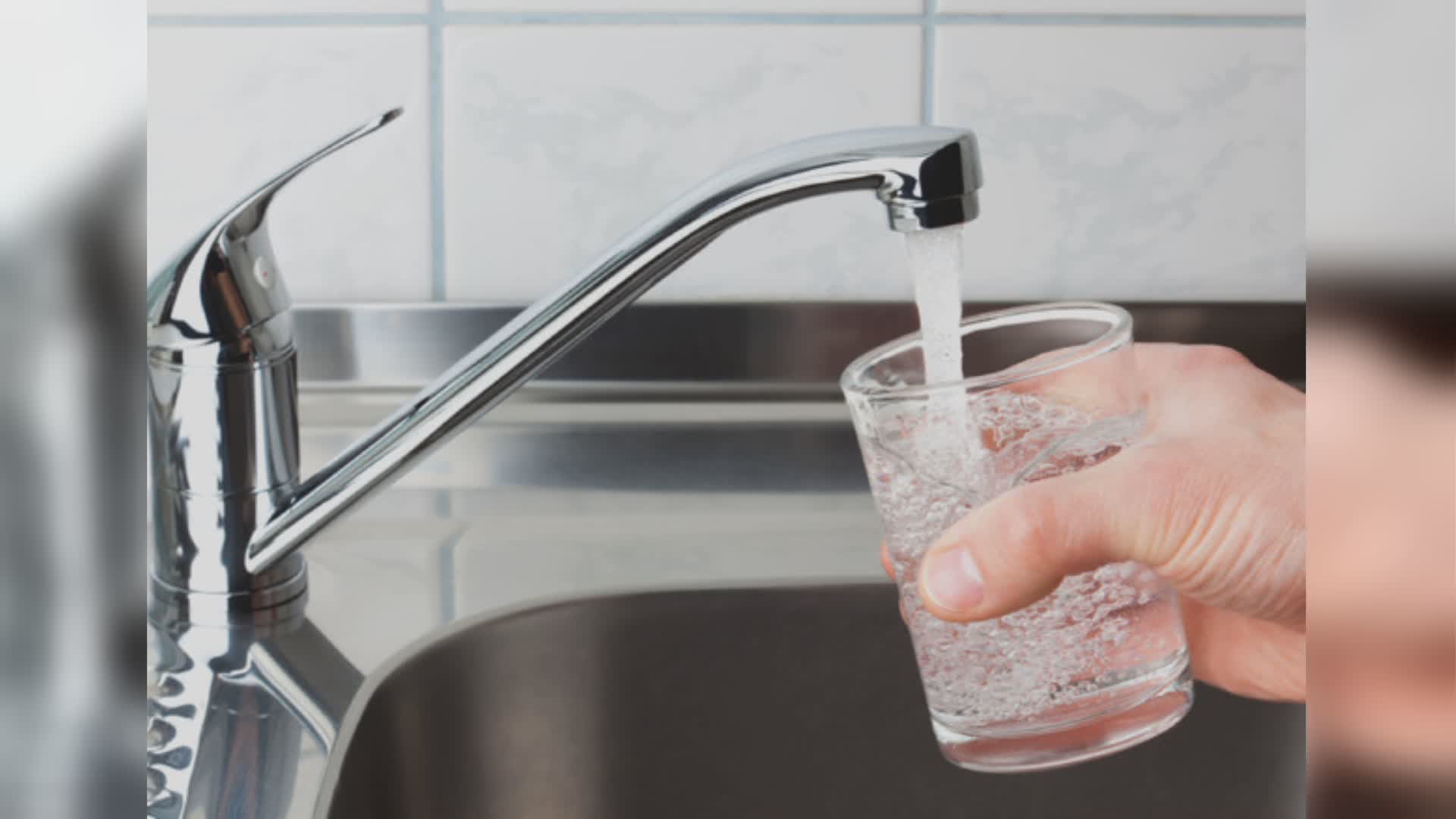 Andora, stasera manifestazione per l'acqua potabile: il vescovo acconsente all'utilizzo del termine 'via crucis'