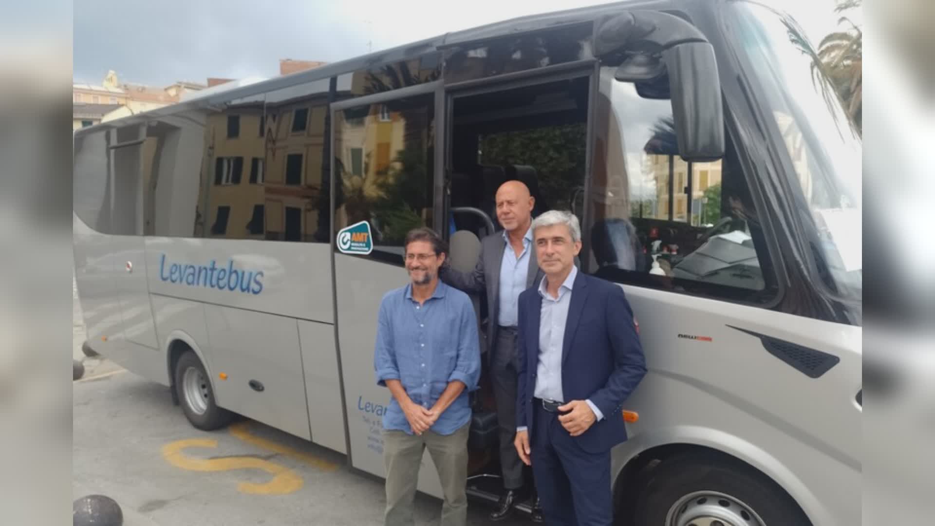 Sestri Levante, un bus navetta gratuito per due mesi da Riva Trigoso a S.Anna. Il sindaco Solinas: "Servizio integrativo pagato dal Comune"