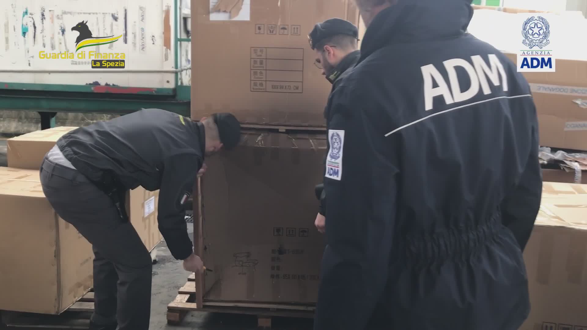 La Spezia, sequestrati oltre 1600 articoli di design: erano dei falsi