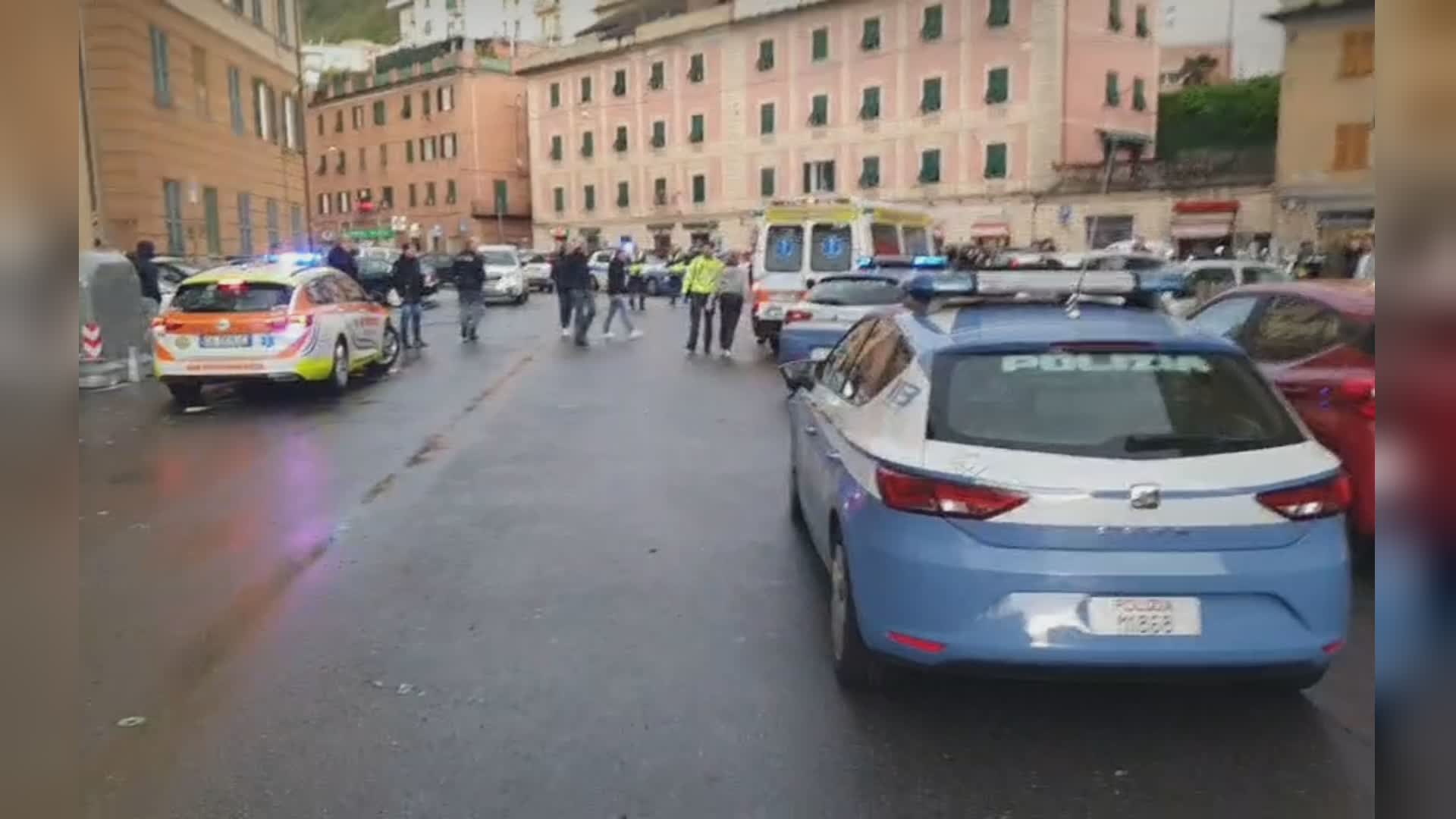 Genova: polizia a caccia di testimoni per la donna morta dopo essere stata spinta a terra