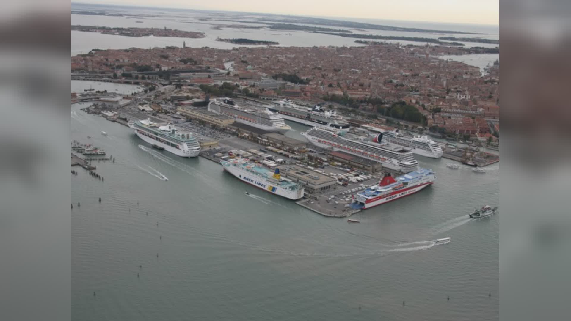 Porto di Venezia: leggera flessione per i traffici nel primo semestre 2023, ma crescono movimentazione ferroviaria e crocieristi
