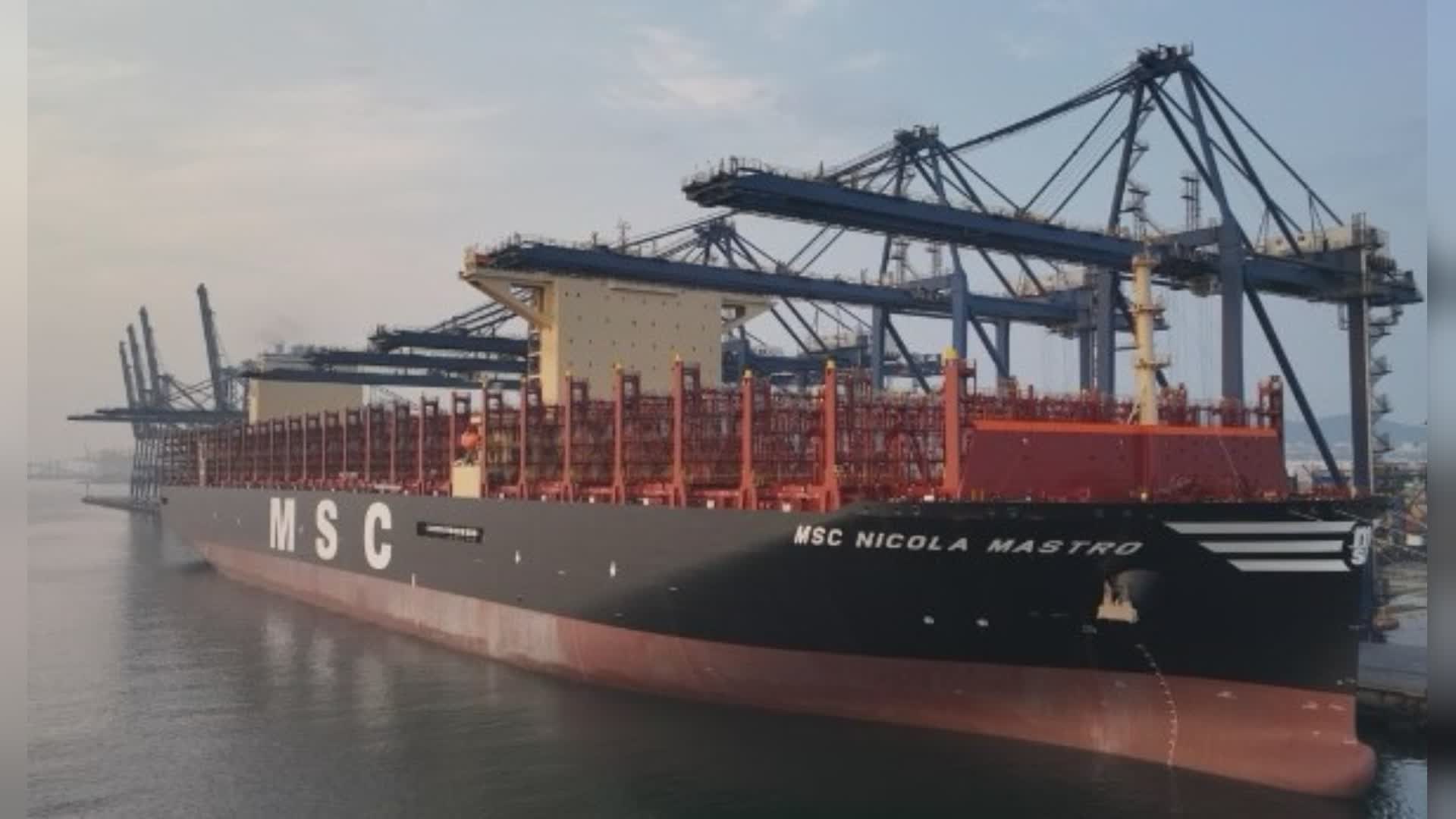 Il porto di La Spezia accoglie la "Nicola Mastro": la portacontainer di MSC, tra le più grandi al mondo, tocca per la prima volta un gateway italiano