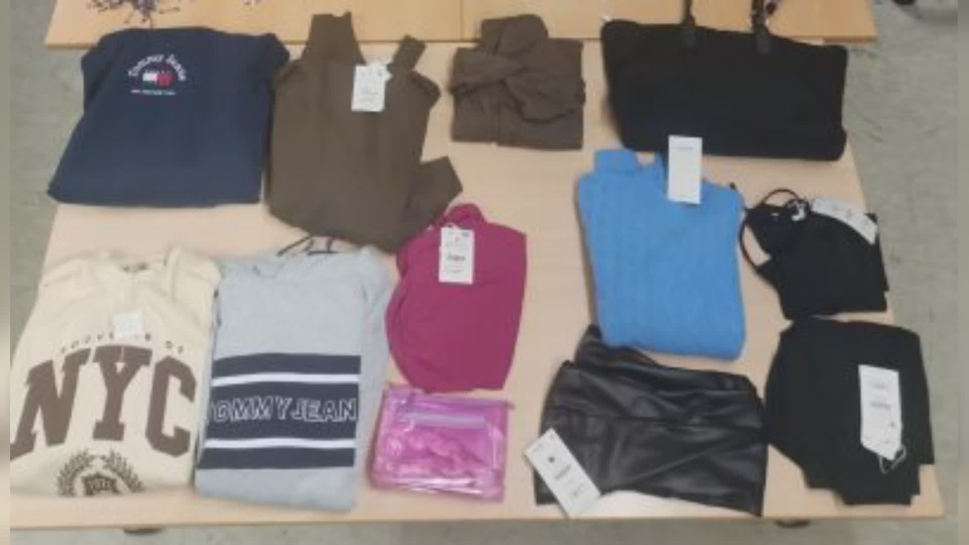 Genova: cliente "investigatore" fa arrestare ladro di vestiti scappato in autobus