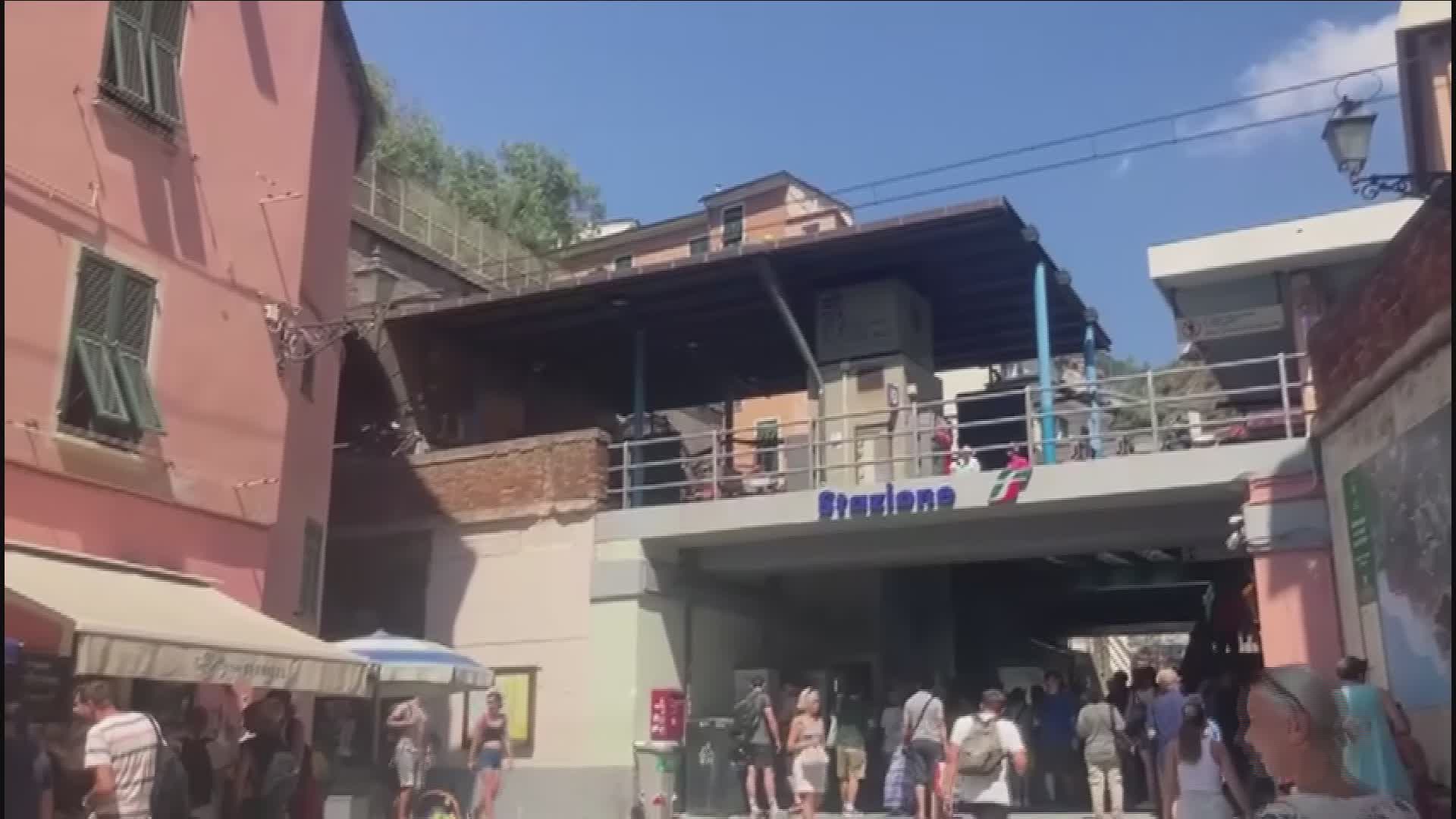 Vernazza, ogni giorno nella stazione del borgo transitano 92 treni