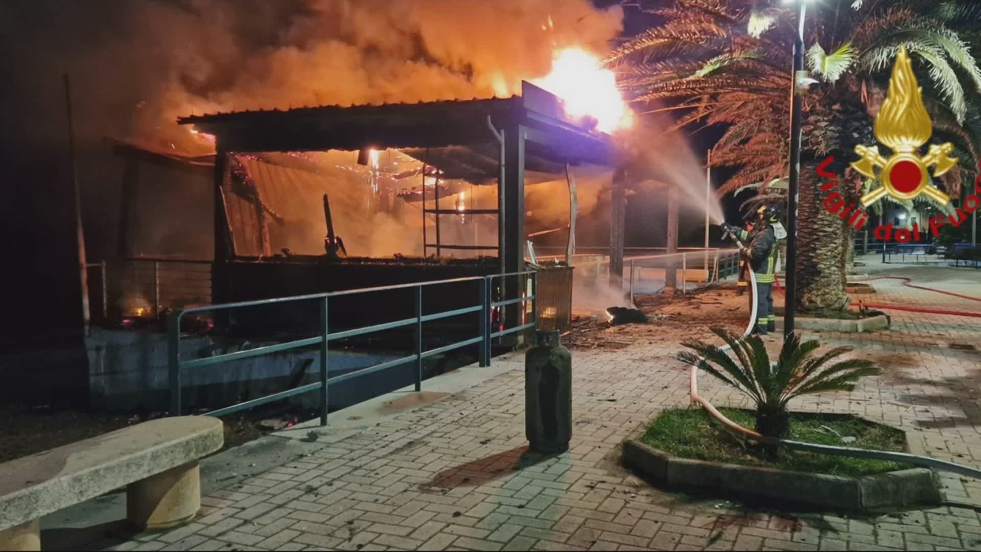 Sestri Levante, incendio casa del "Bagnun": fermati tre minorenni