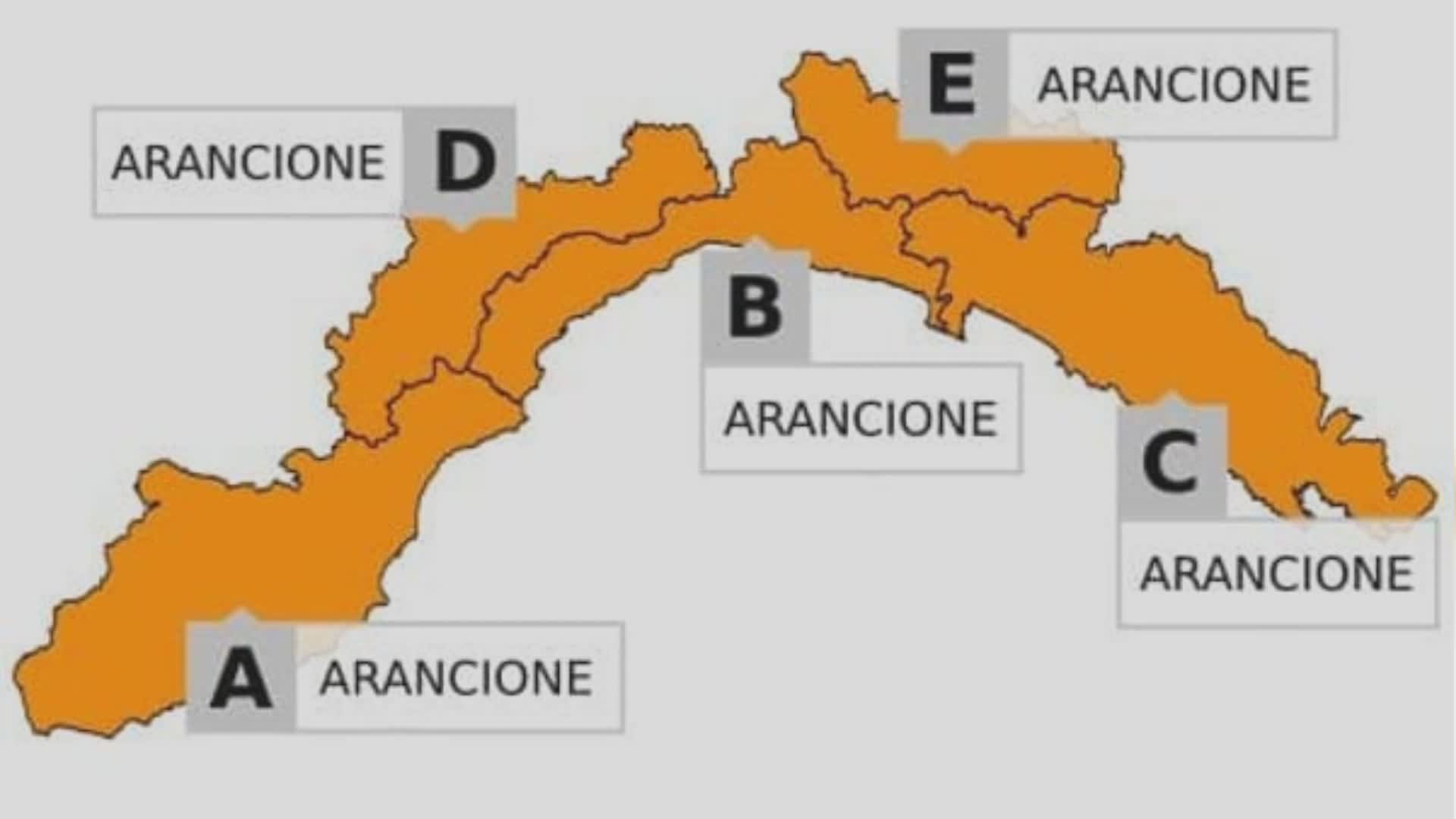 Liguria, allerta arancione per temporali: a Genova chiusi parchi, cimiteri, ascensori e alcuni musei
