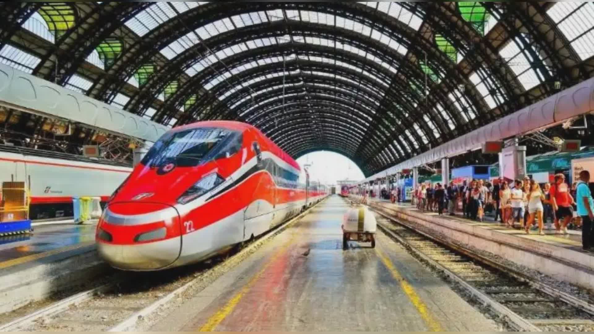 Trenitalia: oltre 35 milioni di passeggeri ad agosto, incremento del 15% rispetto al 2022