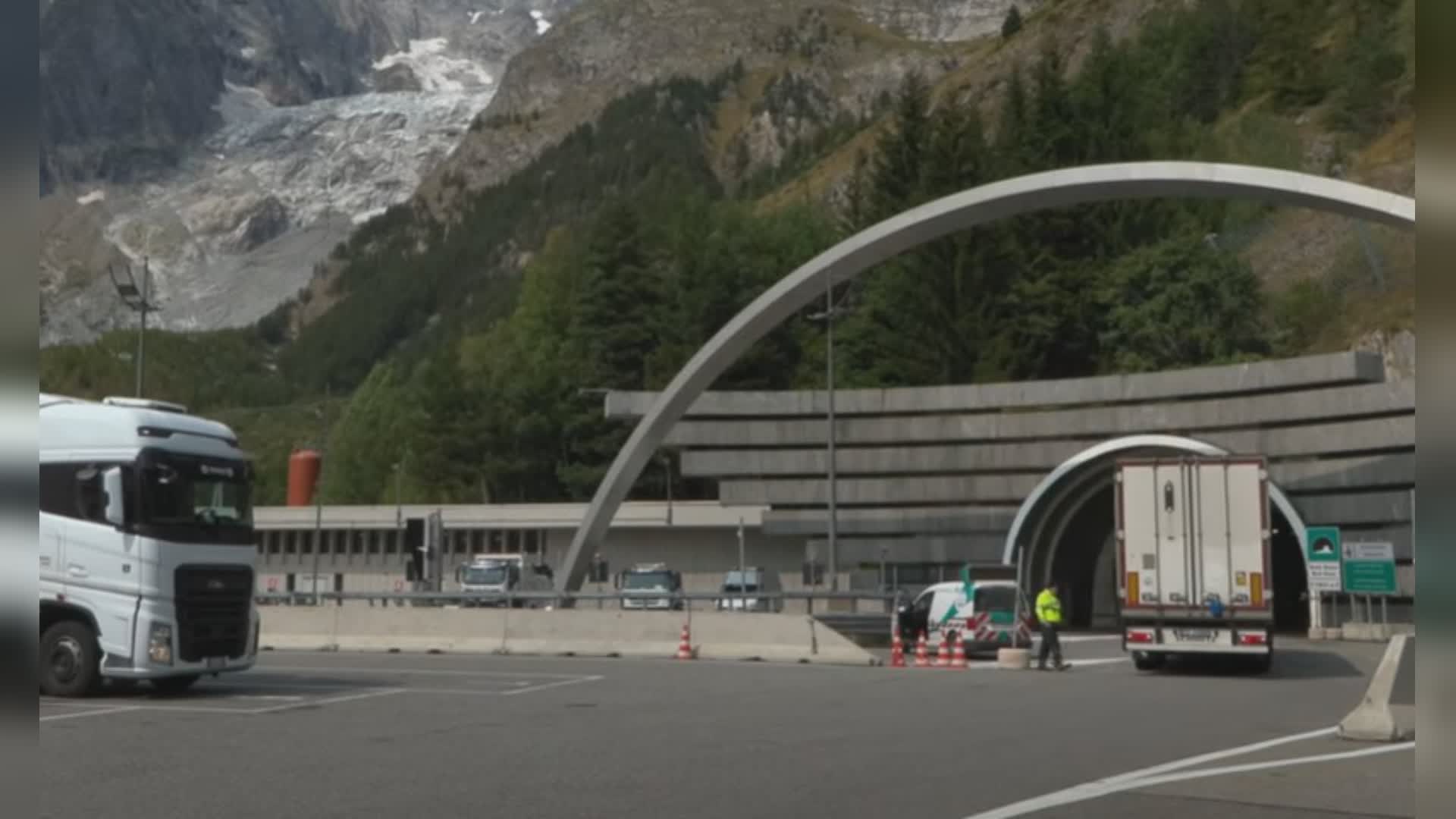 Tunnel Monte Bianco, Italia e Francia al lavoro: la chiusura può slittare