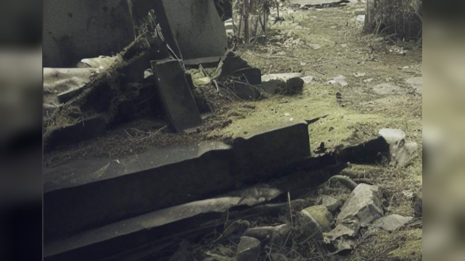 Genova: profanata tomba in cimitero chiuso a Cremeno, bara infranta e resti umani a terra