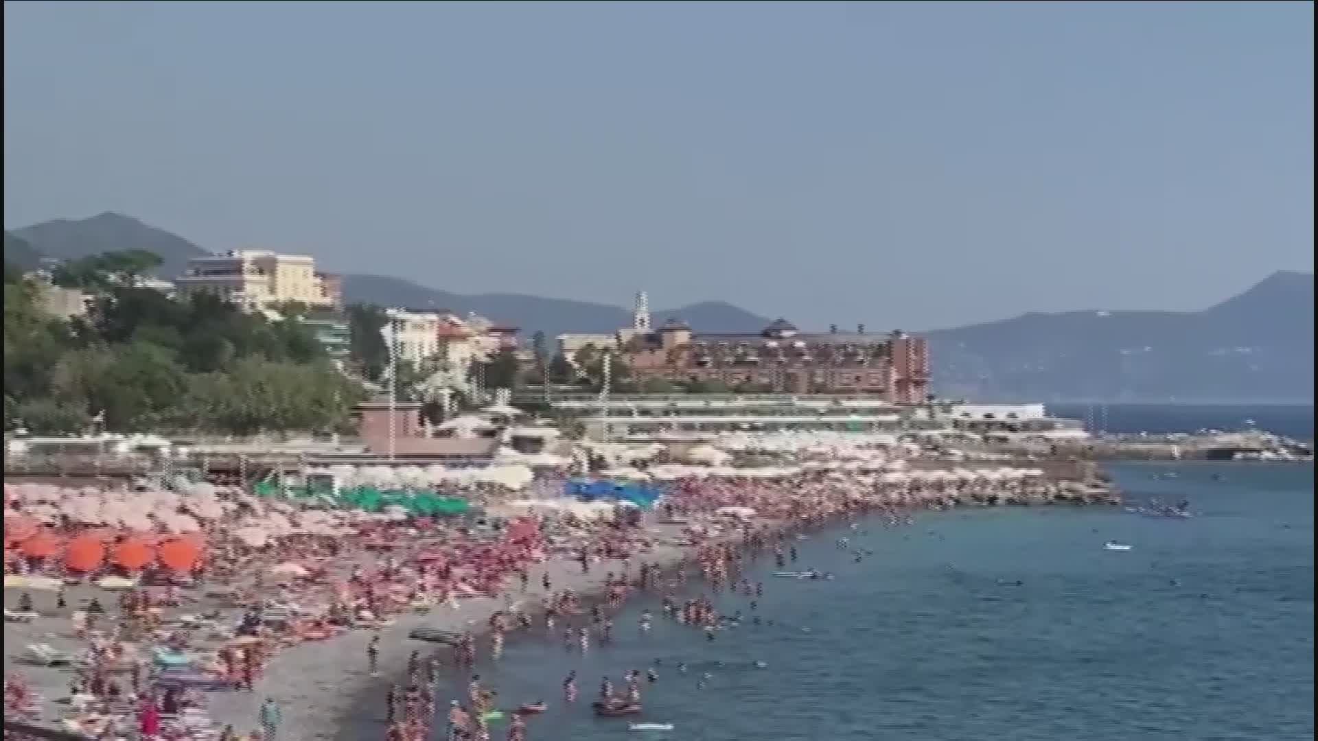 Genova, settembre come agosto: sulle spiagge di corso Italia è ancora estate