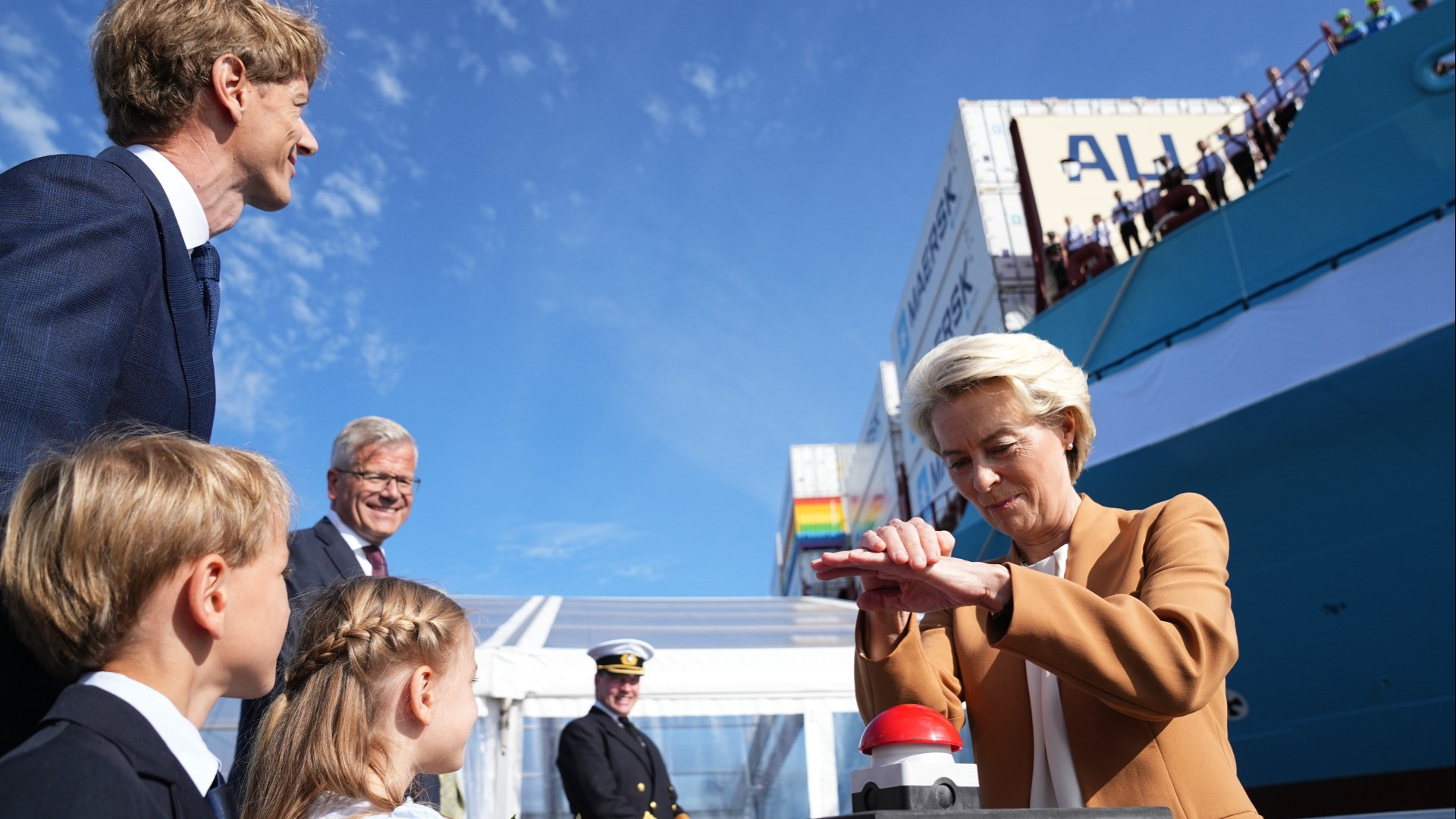Shipping, il presidente della Commissione europea nomina la nave simbolo del metanolo “Laura Mærsk”