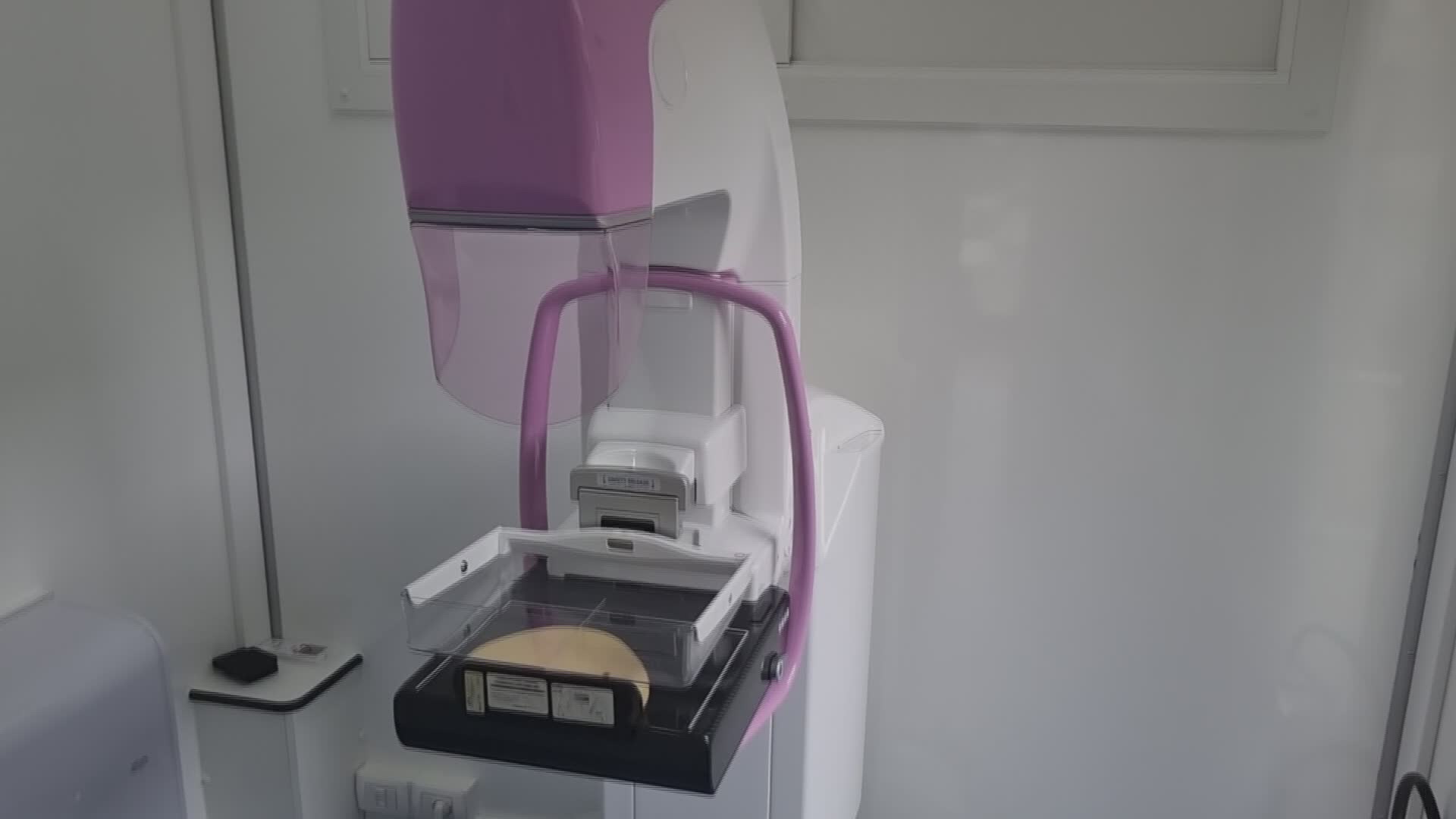 Sanità in Liguria, per l'Asl 2 una nuova unità mobile per lo screening mammografico