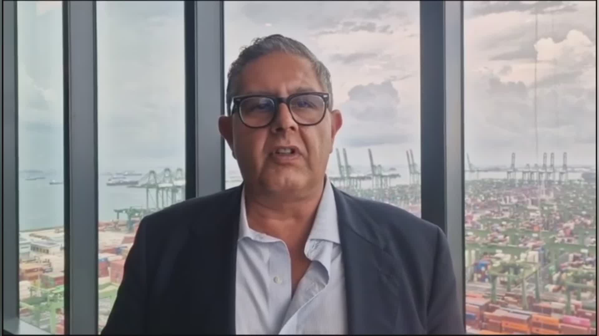 Porti, Toti da Singapore: "Qui il futuro della logistica mondiale di cui Genova vuole fare parte"