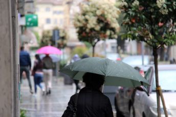 Maltempo in Liguria, prorogata allerta gialla per temporali: fino alle 21 sul Ponente e alle fino alle 2 di notte nel Centro-Levante