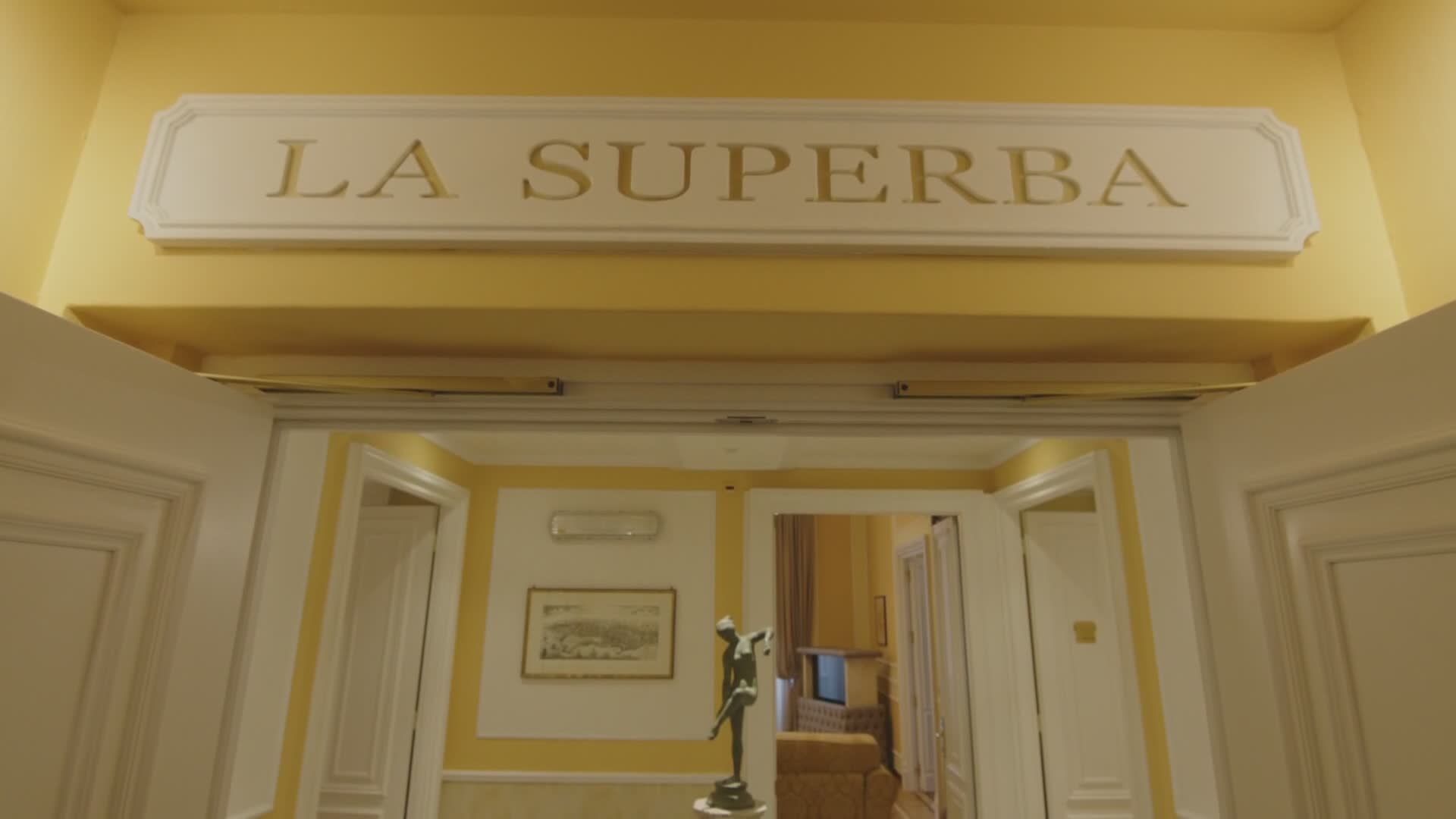 Genova, l'hotel Bristol festeggia la quinta stella insieme alla città: svelata la suite "La Superba"