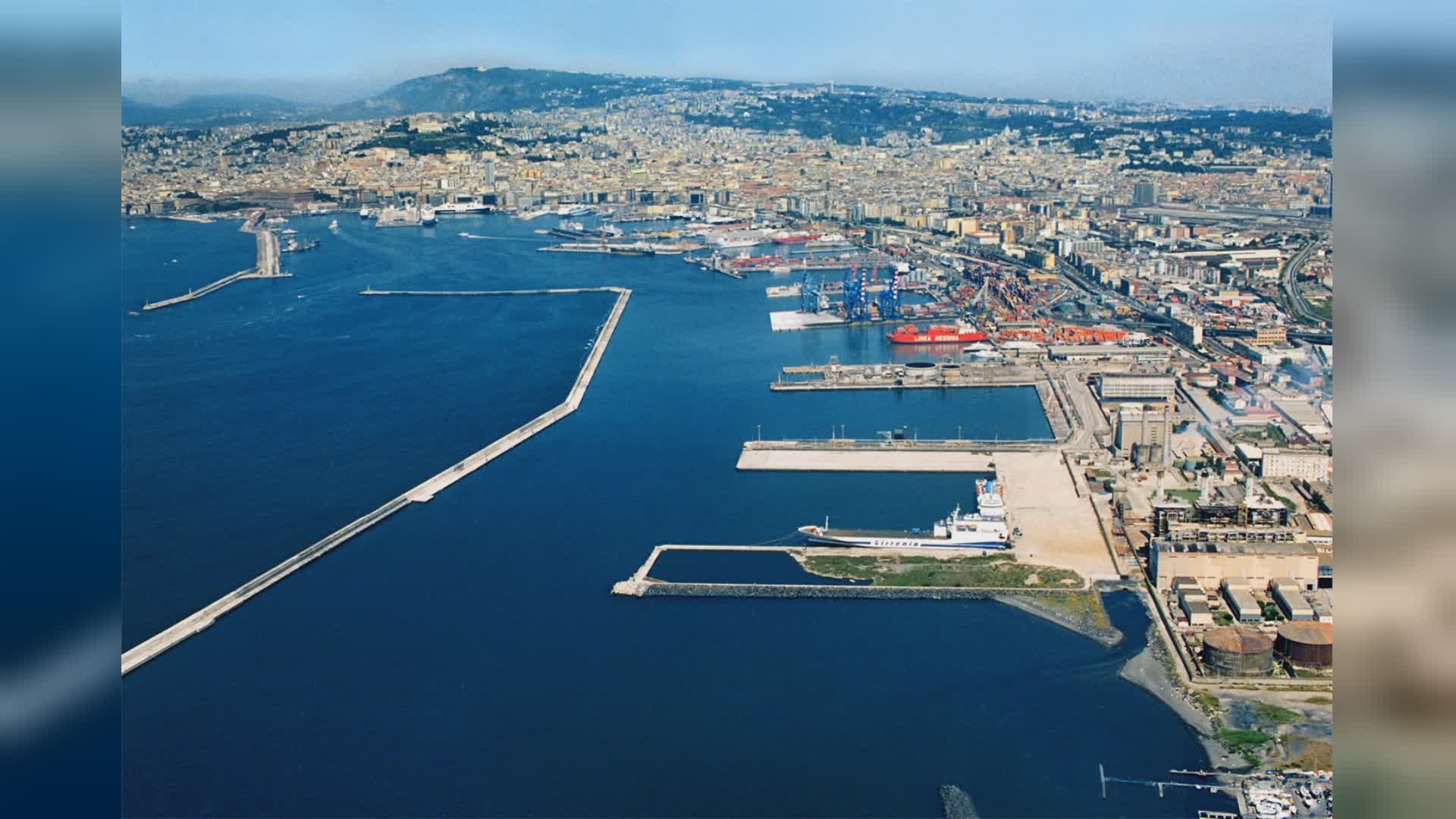 Porti Napoli e Salerno: flessione del 3,8% per il traffico merci