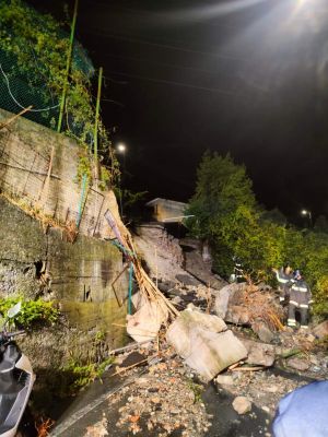 Maltempo, temporali nella notte a Genova e dintorni: frana a Struppa, strada interrotta 