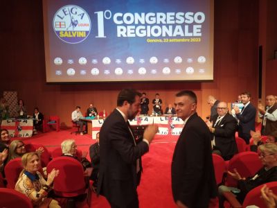 Genova, Salvini al congresso della Lega: "Il centrodestra si unisca per l'Europa, basta veti. Migranti, Soros vuol cancellare la cultura occidentale" 