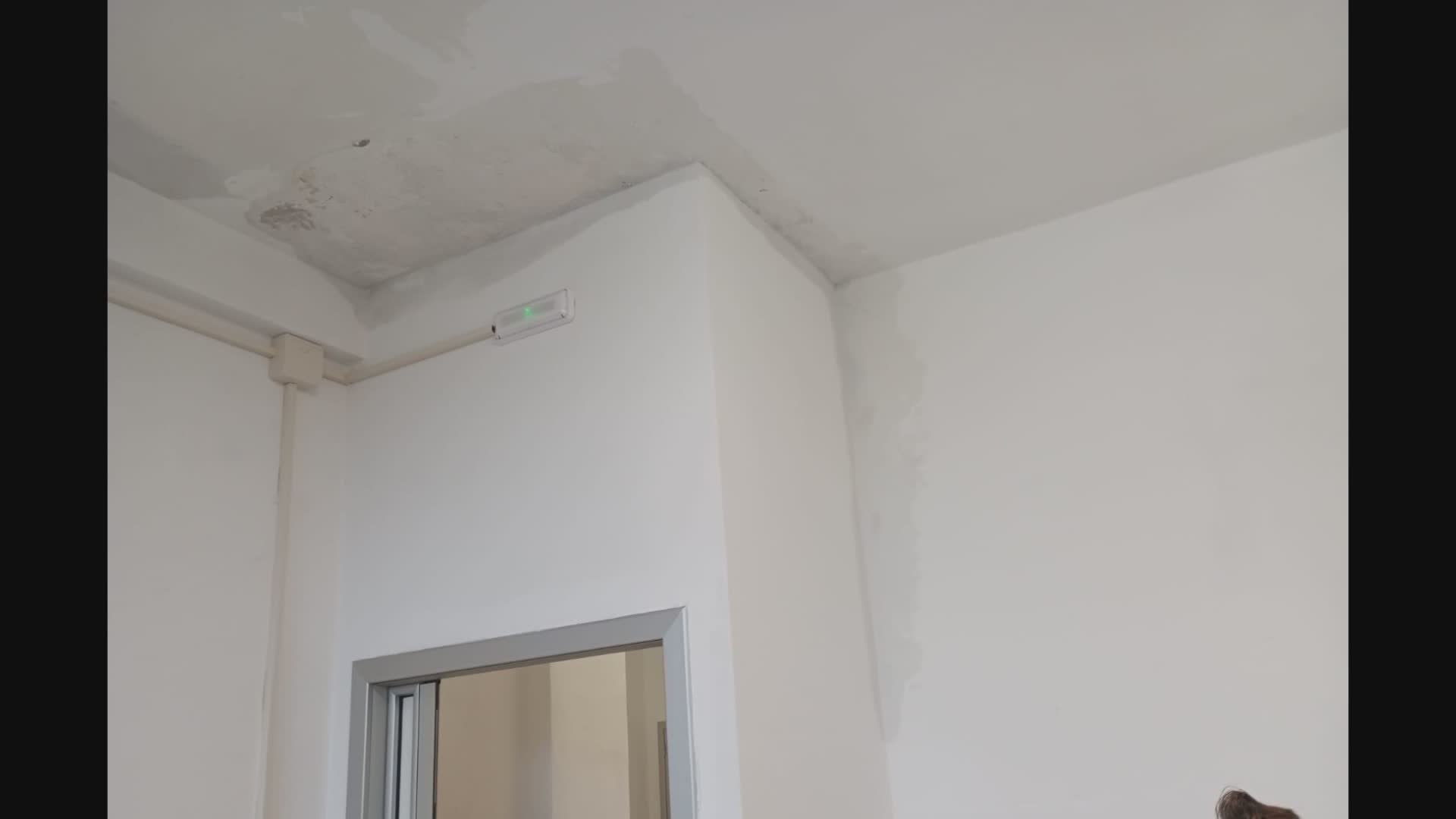 Genova, all'Istituto Marsano di Sant'Ilario infiltrazioni d'acqua nell'ala della scuola appena sistemata coi fondi Pnrr: studenti in protesta