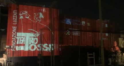 Genova, i vestiti nuovi del Teatro della Tosse: efficienza energetica e spettacolare estetica