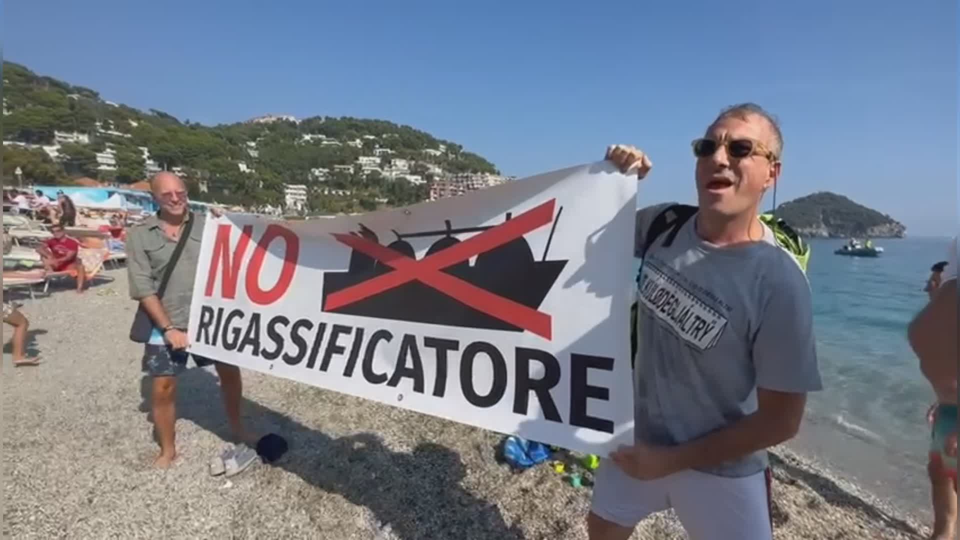 Rigassificatore, da Bergeggi il messaggio di Fabrizio Casalino (Pirati dei Caruggi): "Questa parte della Liguria è già stata sufficientemente vessata"