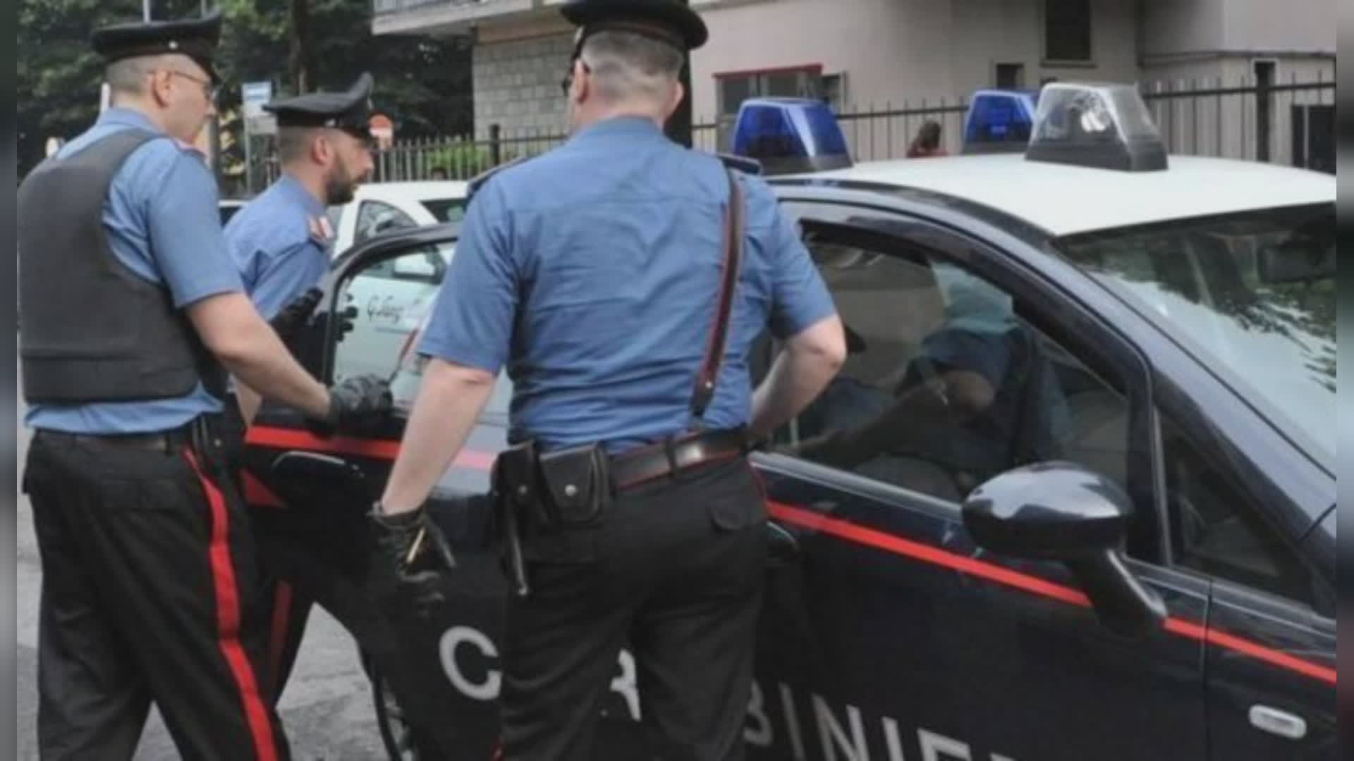 Sanremo, teneva in casa una bomba a mano e 420 munizioni: arrestato