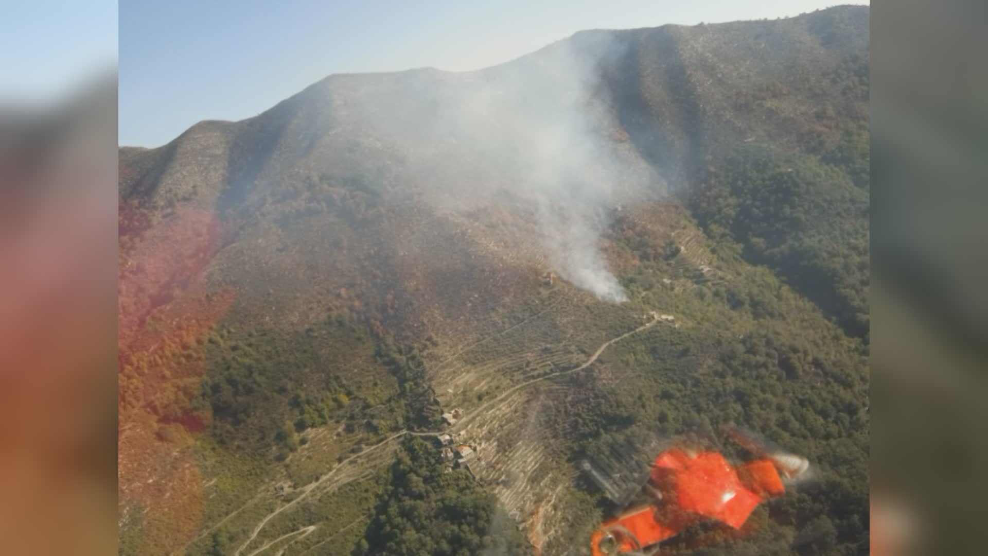 Montalto, incendio boschivo in località Binelli: intervengono anche due elicotteri della Regione