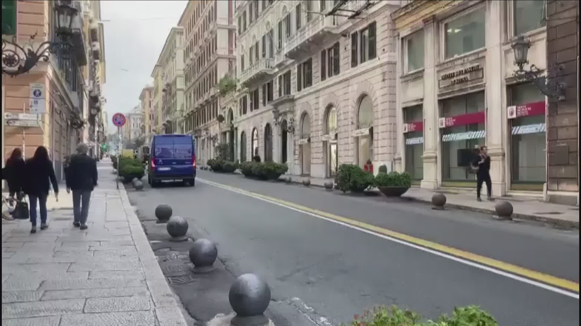 Genova, primo weekend con Ztl in piazza Fontane Marose: dimezzati i fatturati dei commercianti