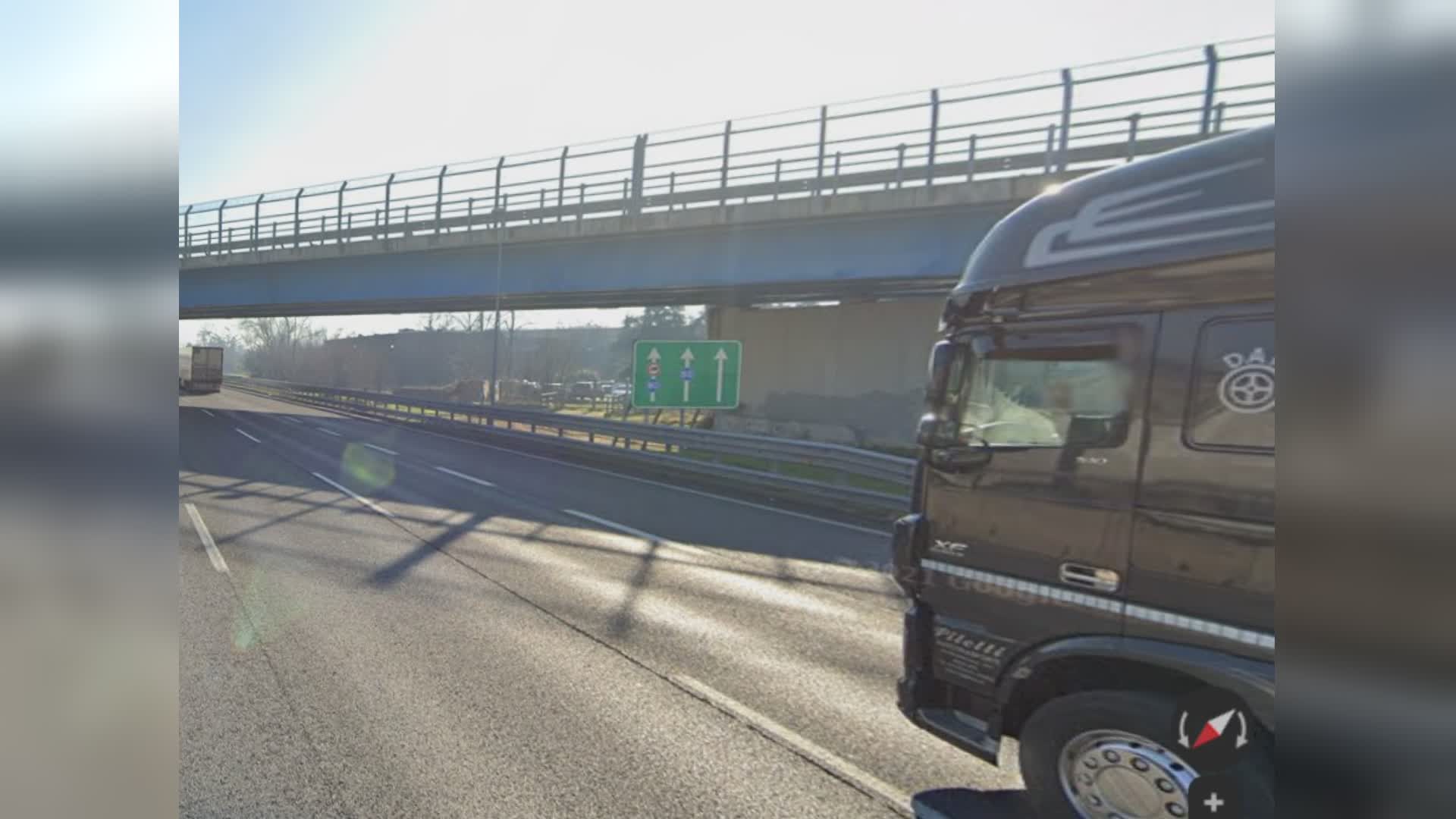 La Spezia: sassi dal cavalcavia, tre giovani patteggiano fra i 3 e i 4 anni