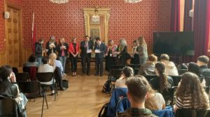 Savona, visita al palazzo civico per una delegazione di studenti erasmus dalla Romania 