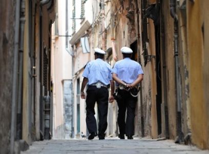 Genova, ordinanza anti alcol: 935 sanzioni nel 2023, calo del 59% degli interventi per ‘mala-movida’