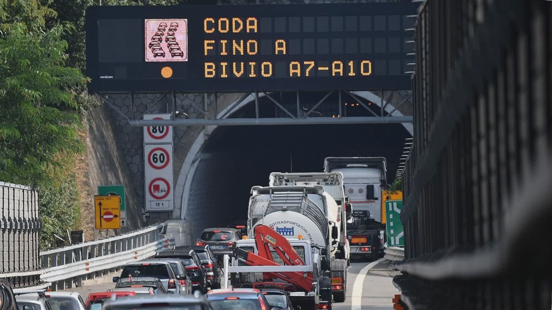 Autostrade: coda per incidente tra Nervi e bivio A7, rallentamenti tra Pegli e Aeroporto