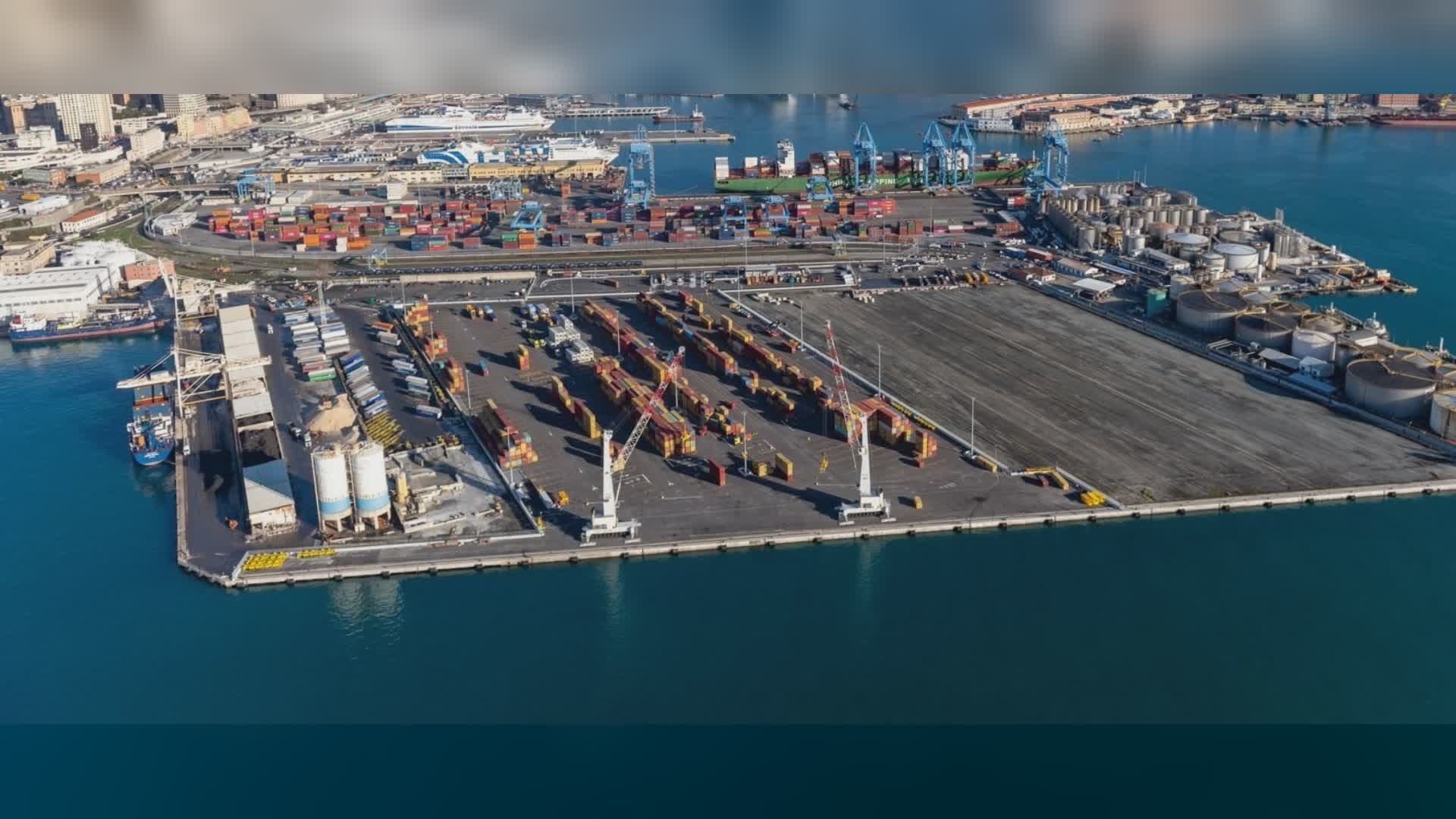 Porti: nel 2022 i terminal italiani registrano +2,4% di traffico e +20% di fatturato rispetto al 2021. Sul podio Genova Bettolo, Venezia Vecon e Vado