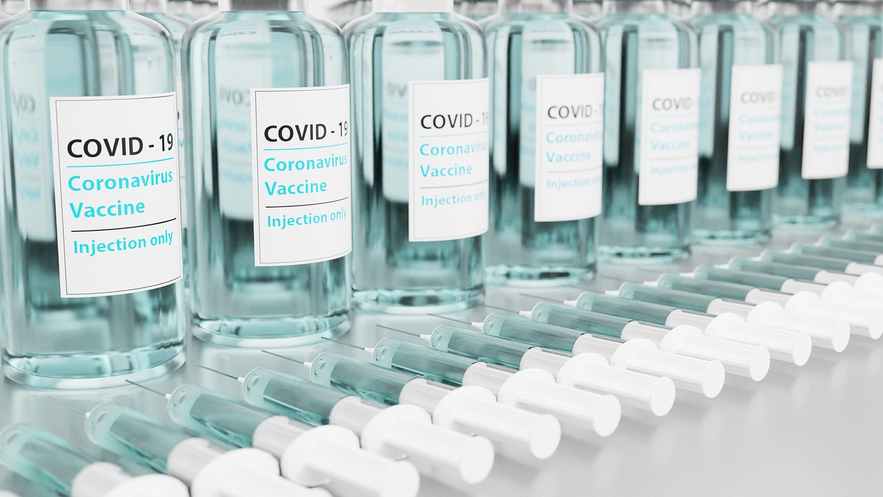 Covid, da lunedì 30 ottobre partono le vaccinazioni per gli over 60 in Liguria