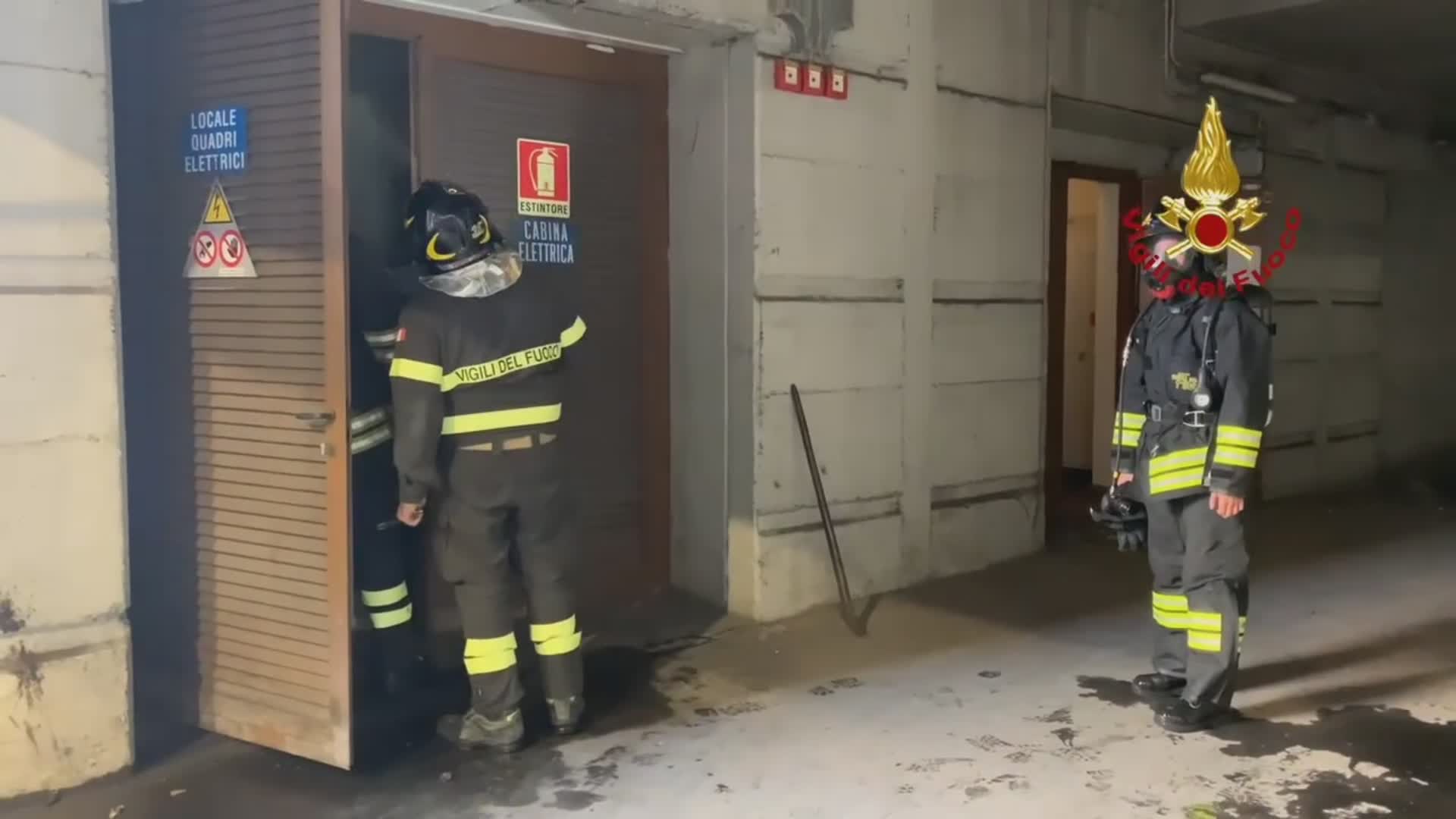 Genova, incendio al Terminal Traghetti: ancora gravi le condizioni dei tre intossicati